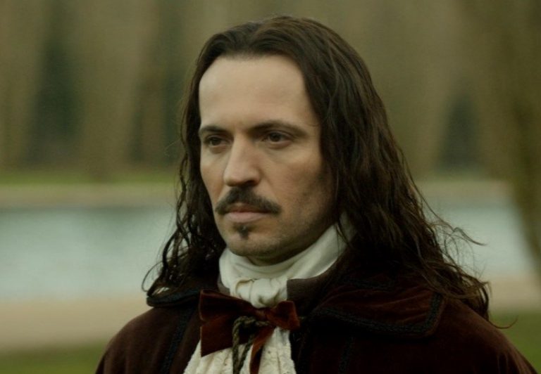 Versailles On a Dark and Stormy Night | Fiction and Film for Scholars ...